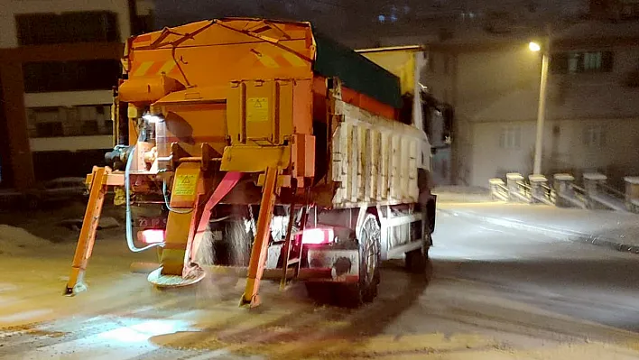 Elazığ'da buzlanmaya önlem