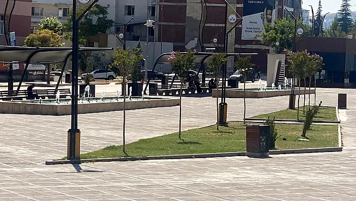 Elazığ'da caddeler boş kaldı