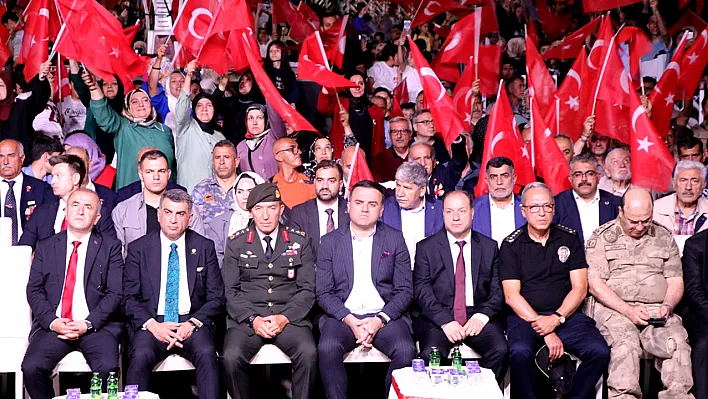 Elazığ'da 'Demokrasi ve Millî Birlik Günü' çoşkuyla kutlandı