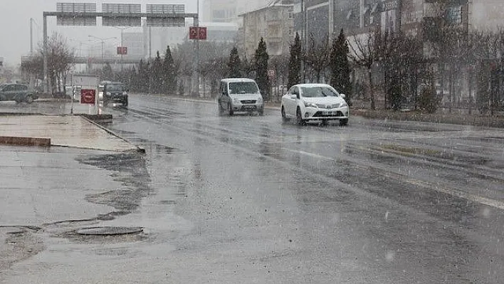 Elazığ'da Etkili Kar Yağışı