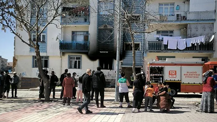 Elazığ'da ev yangını