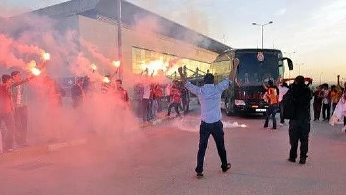 Galatasaray'a Coşkulu Karşılama!