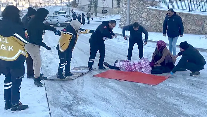 Elazığ'da insan zinciriyle zorlu kurtarma