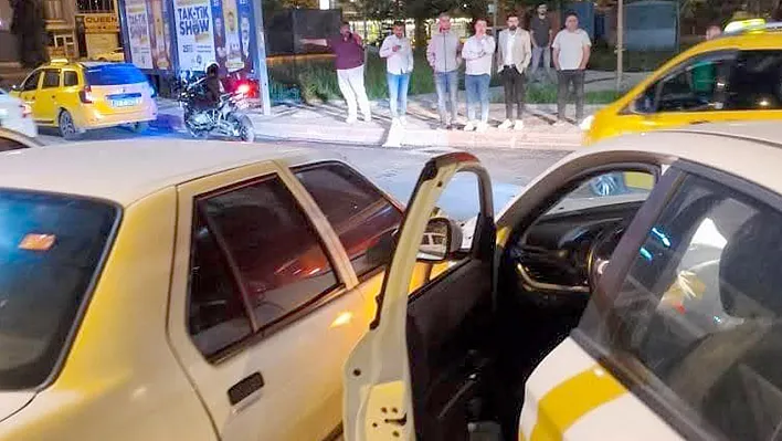 Elazığ'da kafa kafaya çarpışma