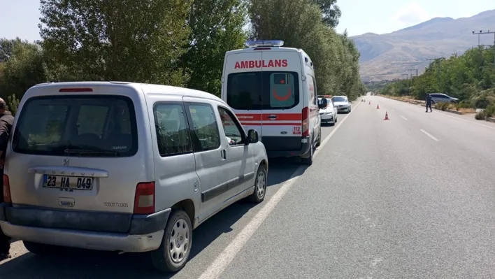 Elazığ'da kaza! Motosiklet şarampole uçtu