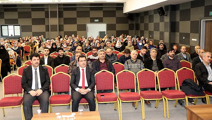 Elazığ'da konferans