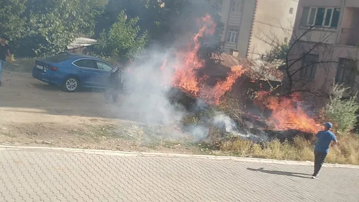 Elazığ'da korkutan yangın