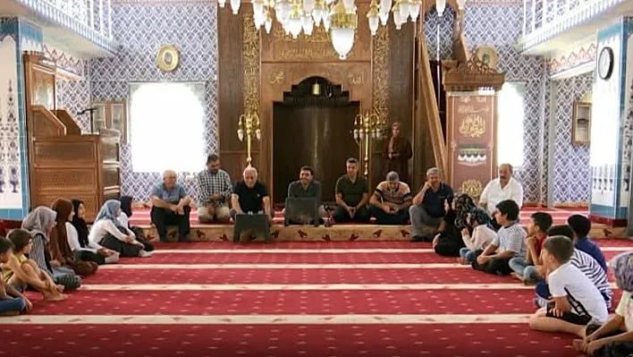 Elazığ'da miniklerden büyük münazara