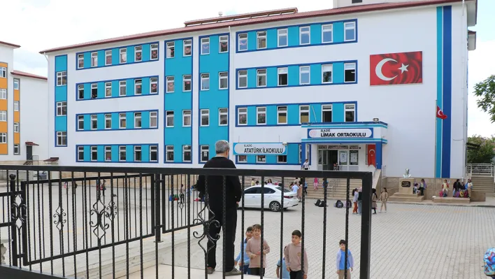 Elazığ'da öğrenci öğretmenini bıçakladı