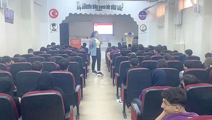 Elazığ'da öğrencilere kadına şiddet eğitimi