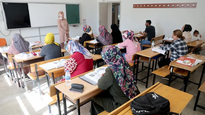 Elazığ'da okuma yazma seferberliği