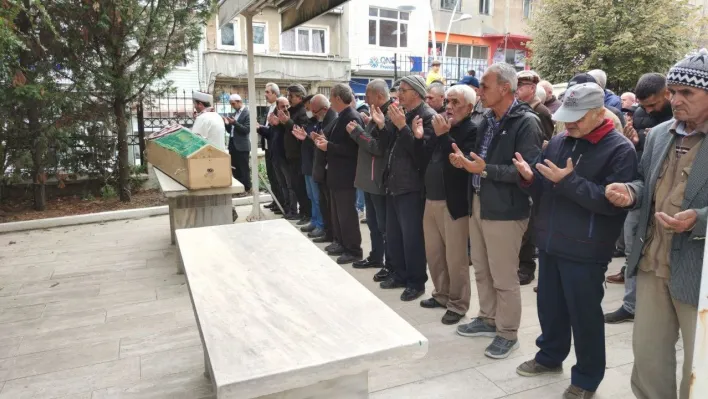 Elazığ'da öldürülen kadın memleketinde defnedildi