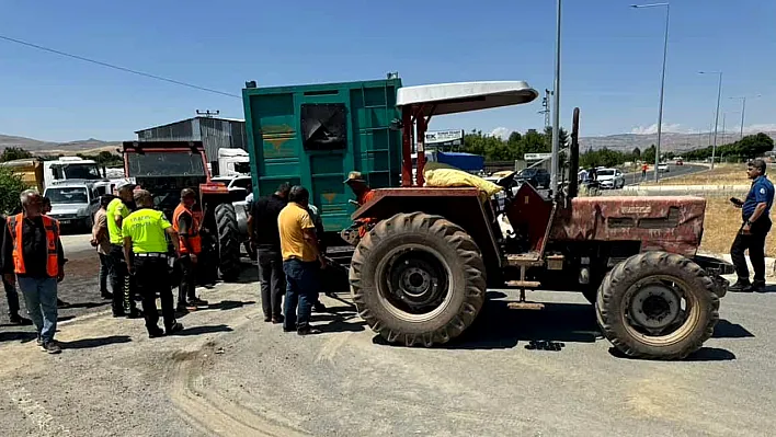 Elazığ'da otomobil ile traktör çarpıştı