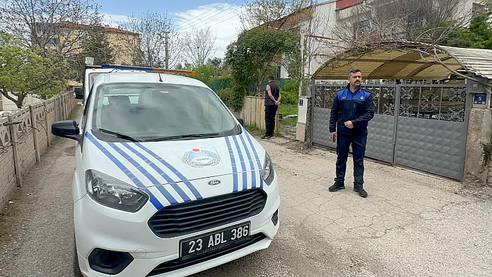 Elazığ'da pilotun evi 'çöp ev' sanıldı