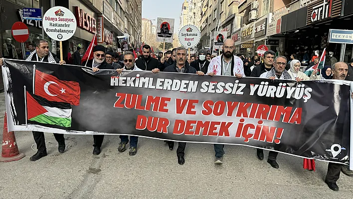 Elazığ'da sağlık çalışanları Gazze için yürüdü