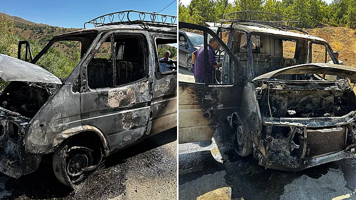 Elazığ'da seyir halindeki minibüs alev alev yandı