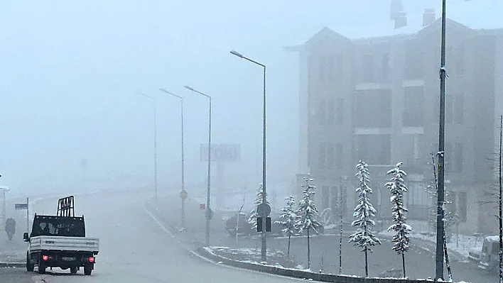 Elazığ'da sis etkili oldu