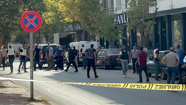 Elazığ'da sokak ortasında dehşet!