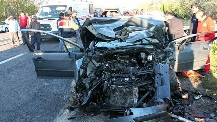 Elazığ'da trafik kazası: 2 ölü, 4 yaralı