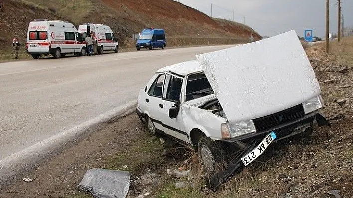 Elazığ'da Trafik Kazası! 5 Yaralı