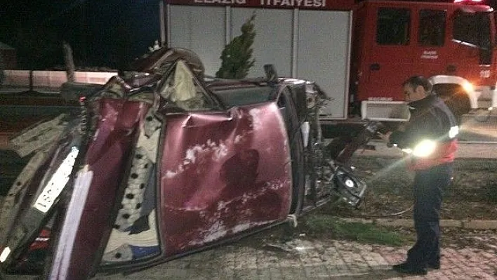 Elazığ'da Trafik Kazası:2 Yaralı