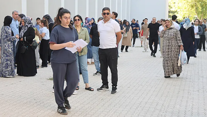 Elazığ'da YKS'de ikinci gün heyecanı