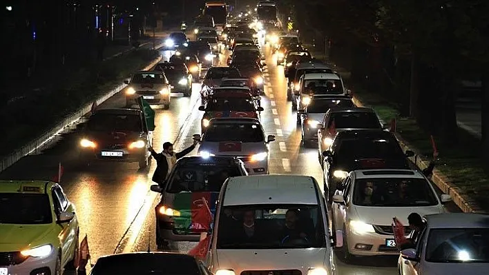 Elazığ'dan Azerbaycan için bin araçlık zafer konvoyu