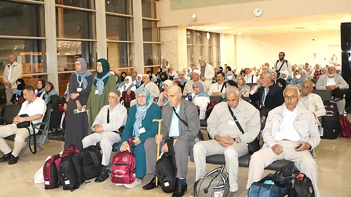 Elazığ'dan ilk hac kafilesi yola çıktı