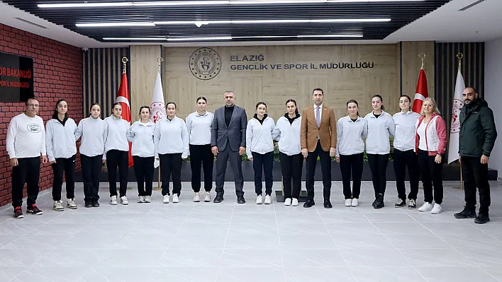 Elazığ Gençlik ve Spor hentbol takımı iddialı