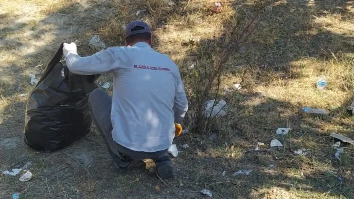 Pertek feribot iskelesinde temizlik