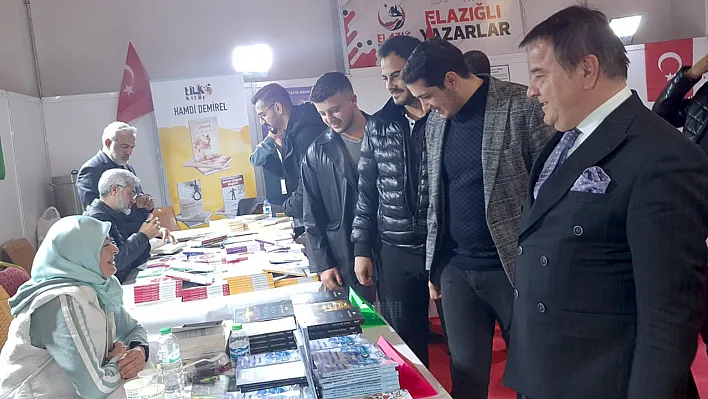 Elazığ Kent Konseyi'nden yazarlarımıza büyük destek