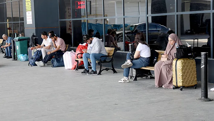 Elazığ otogarında bayram sessizliği