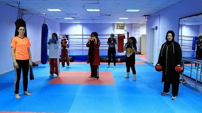 Elazığlı kadınlar Kick boks öğreniyor