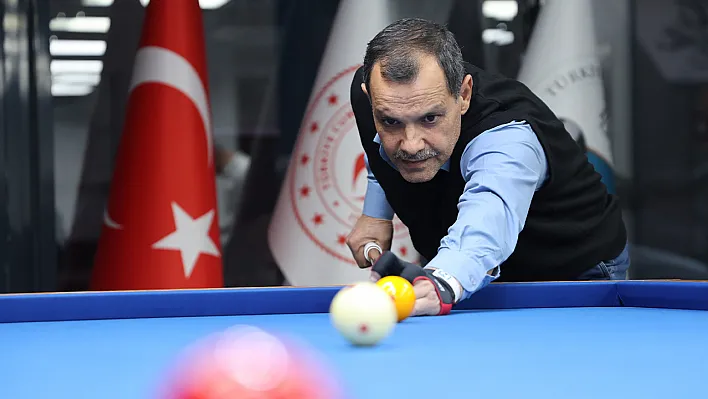 Elazığlı usta bilardoda ustalığını konuşturdu