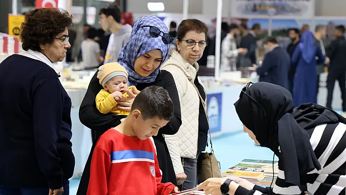 Elazığlılardan kitap fuarına yoğun ilgi