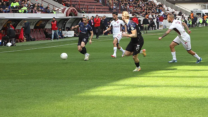 Elazığspor 3 puanı 3 golle aldı