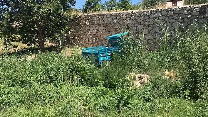 Elektrikli bisiklet yüksekten düştü! Yaralılar var