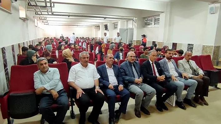 Erteleme, üşenme, vazgeçme konferansı verildi