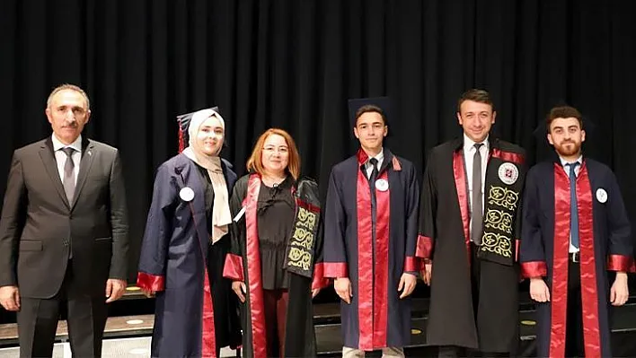 Fırat Üniversitesi mezunlarını uğurluyor