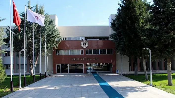 Fırat Üniversitesi Türkiye'de ilk 10'a girdi