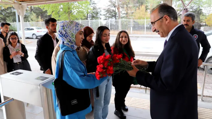 FÜ'de yüz yüze eğitim bugün itibariyle başladı