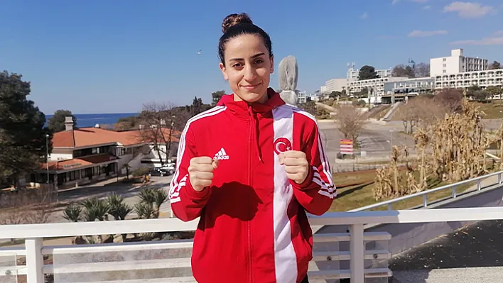 Gizem Özer, Avrupa Şampiyonası'na iyi başladı