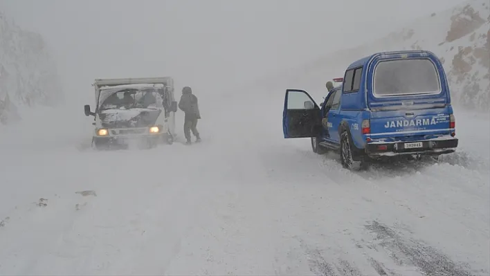 Adıyaman-Malatya karayolu trafiğe kapandı