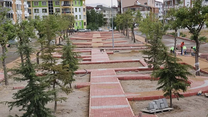 Elazığ Belediyesi'nden mahallelere yeni parklar