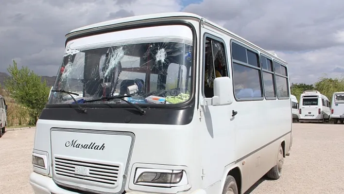 Elazığ'da minibüse saldırı