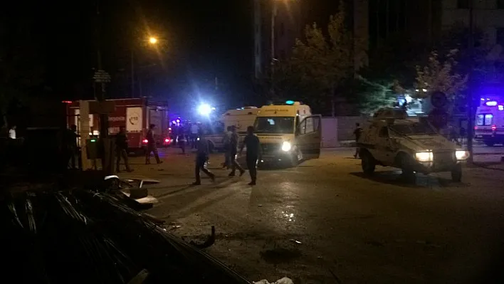 Van'da polis merkezine bombalı saldırı