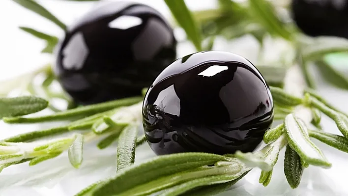 Zeytin tüketin güzelleşin