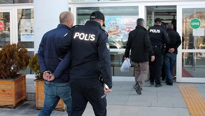 Yakalanan 3 şüpheliden 2'si tutuklandı