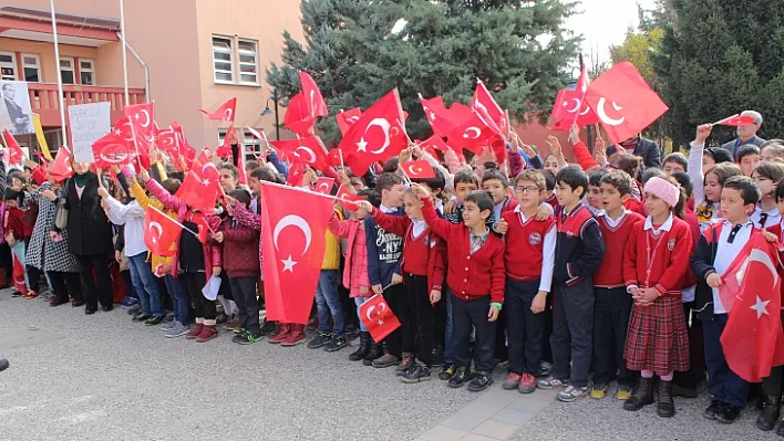 Öğrencilerden 15 Temmuz ve Demokrasi etkinliği