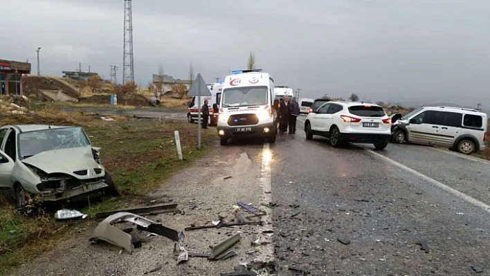 Diyarbakır'da trafik kazası: 5 yaralı